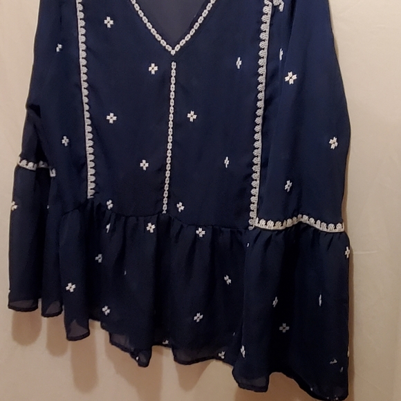 TOP TIME AND TRU, BOHO TOP, NAVY WITH WHITE EMBROIDERY, LARGE, SHEER - Picture 7 of 8